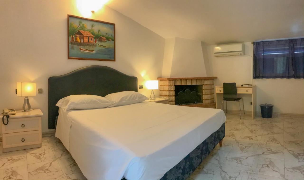 Sannicandro di Bari Hotel Villa Pirotta מראה חיצוני תמונה